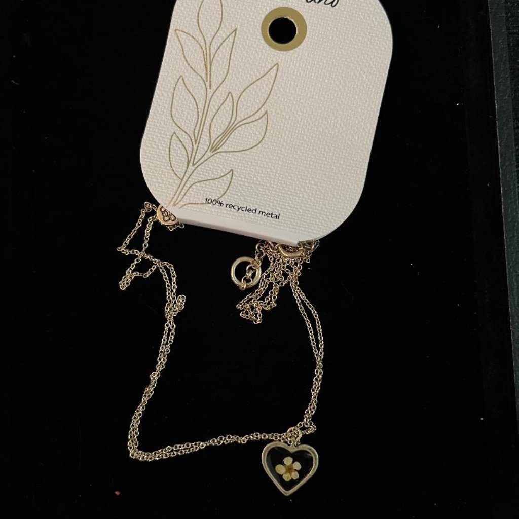 Bella Uno Worn Gold Yellow Pressed Flower Heart Necklace - Nwt